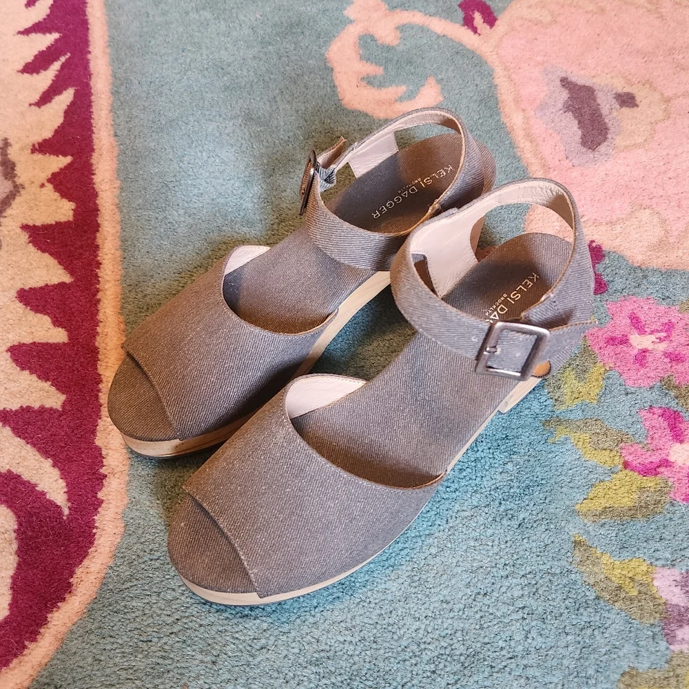 Kelsi Dagger Brooklyn Montgomery Heeled Sandals - Picture 5 of 8